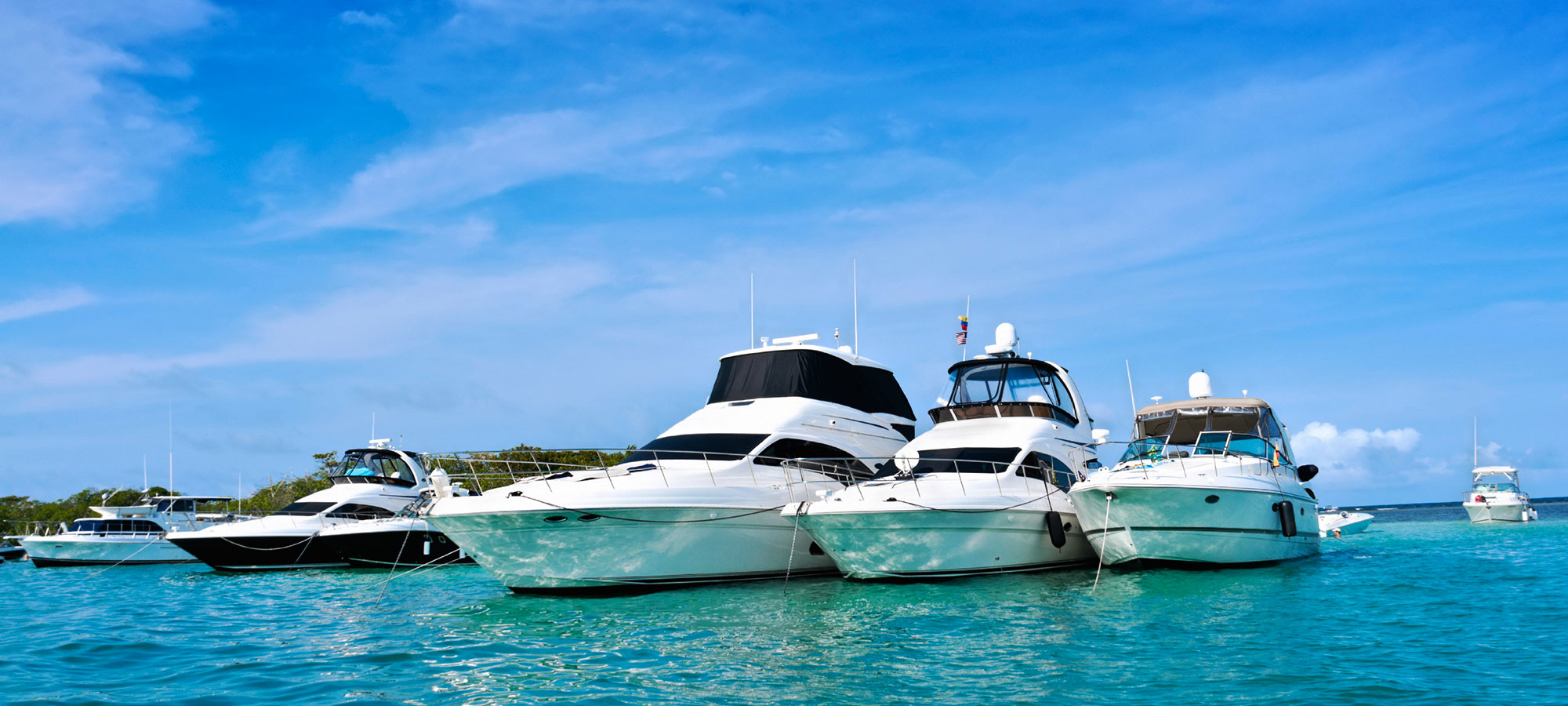 Seagate-Suites-boats-in-water